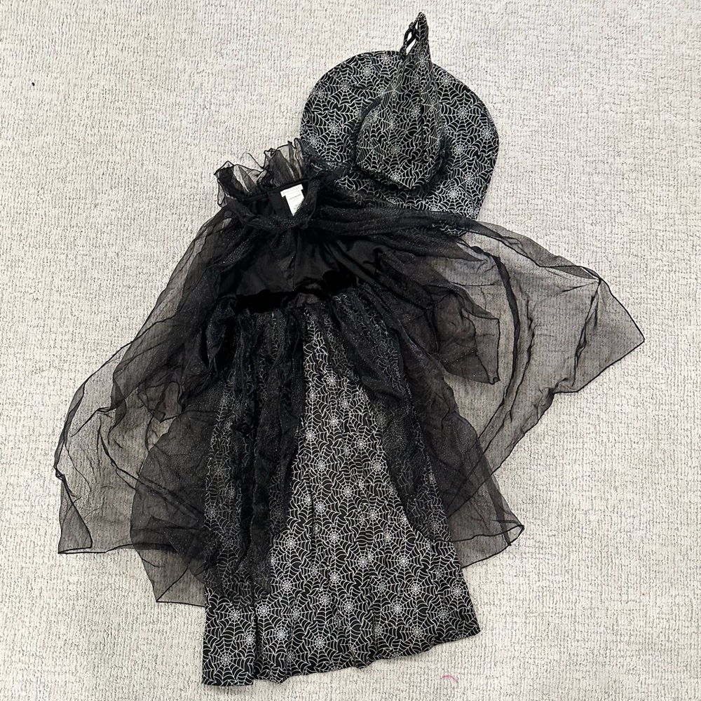 Potterbarn Kids Girls Witch costume. Size 7/8